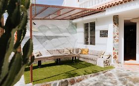 Endless Summer Hostel (Adults Only)
